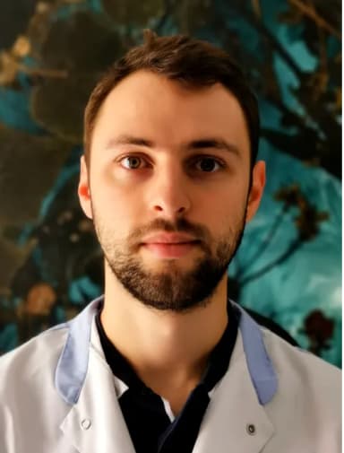 Pavel Rouchaussé Ostéopathe Paris 15